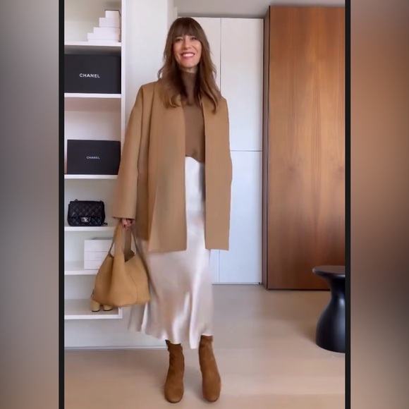 NWT Satin Mermaid Skirt In Champagne Size Medium - Picture 7 of 14